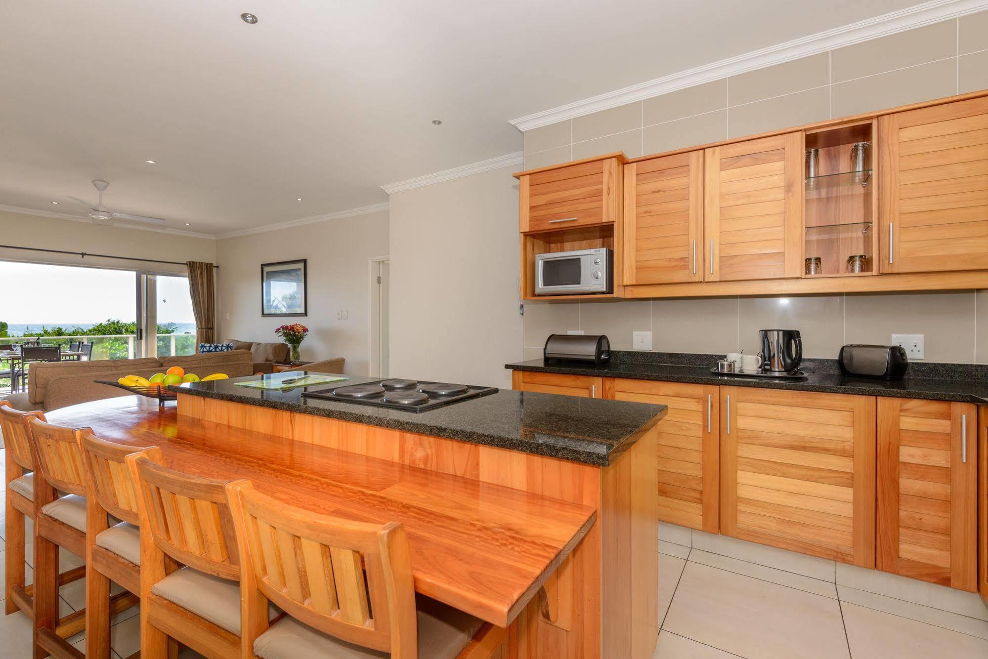 Tahiti Sands Margate Bagian luar foto